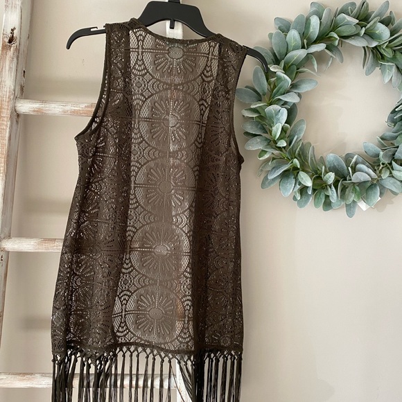 Olive Green Lace Cover - Picture 2 of 4